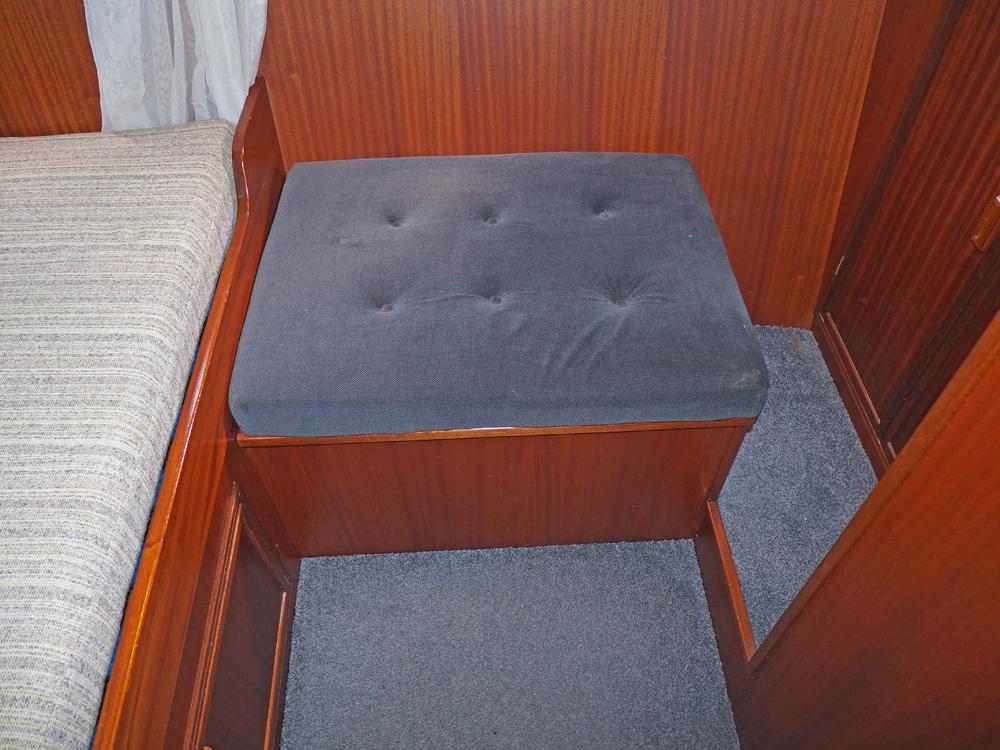 Aft cabin, Accommodation